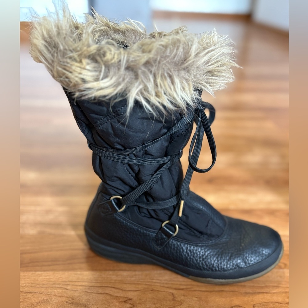 Women's Lands End Black Faux Fur Trim Lace Up Winter Boots Sz 7B Rubber Sole - Picture 3 of 9